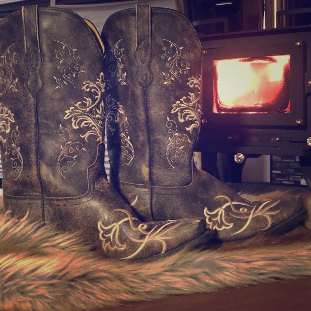 Old West, Women’s Cowboy boots, Size 9 to 9.5